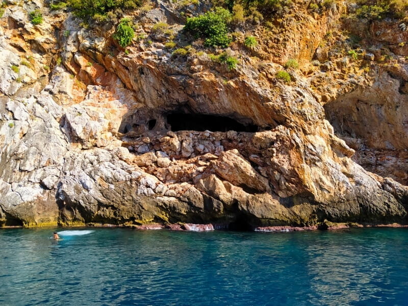 Âşıklar Mağarası