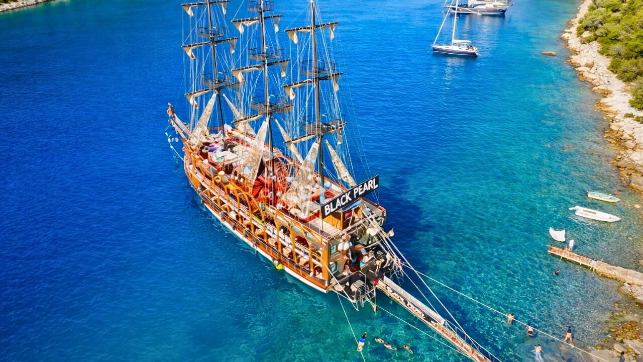 Fethiye Kelebekler Vadisi Tekne Turu - Black Pearl 