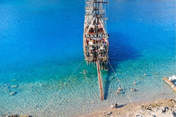 Fethiye Kelebekler Vadisi Tekne Turu – Black Pearl
