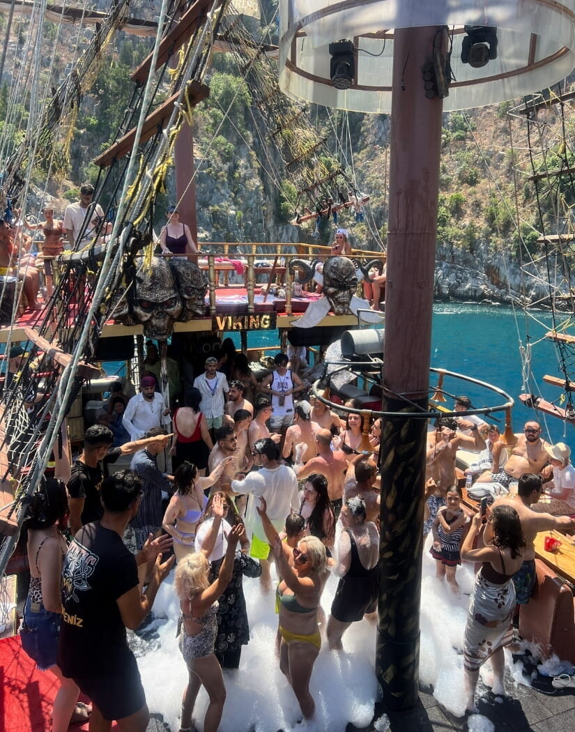 Fethiye Kelebekler Vadisi Tekne Turu - Viking