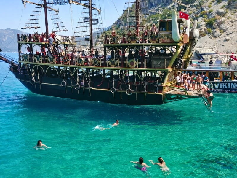 Viking ile Korsan Konseptli Bir Gün