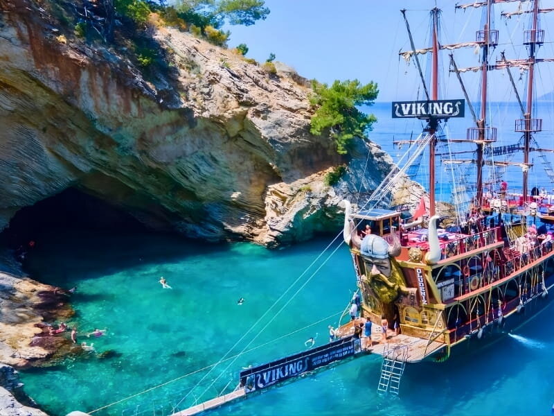 Mavi Mağara (hava koşullarına bağlı)