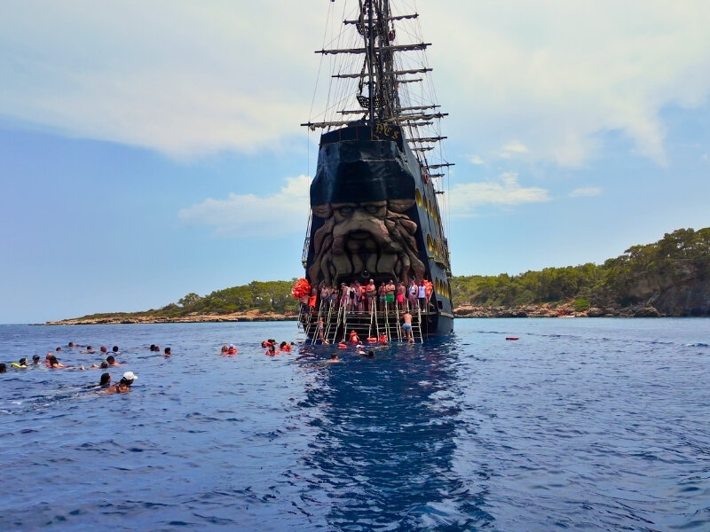 Bir Günde Üç Farklı Koy… Antalya'dan Kemer Kıyılarına Dolu Bir Kaçış